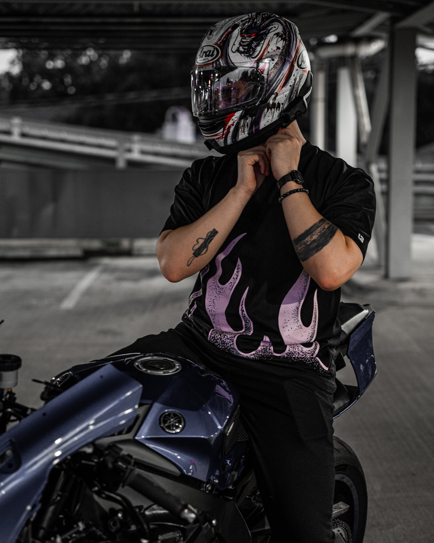 PINKY FIRE TEE